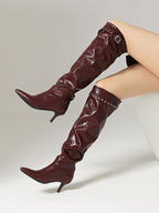 Rote matte spitze kniehohe Stiefel